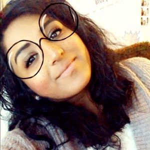 Meet your Posher, Deborah